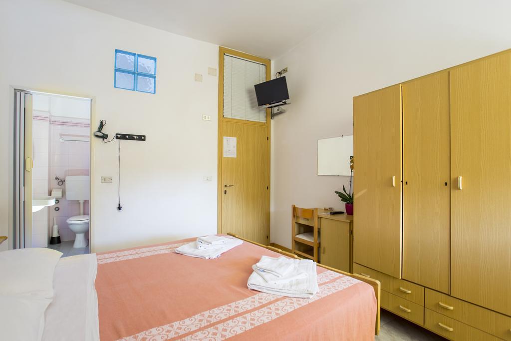 Hotel Lugano Cattolica Chambre photo